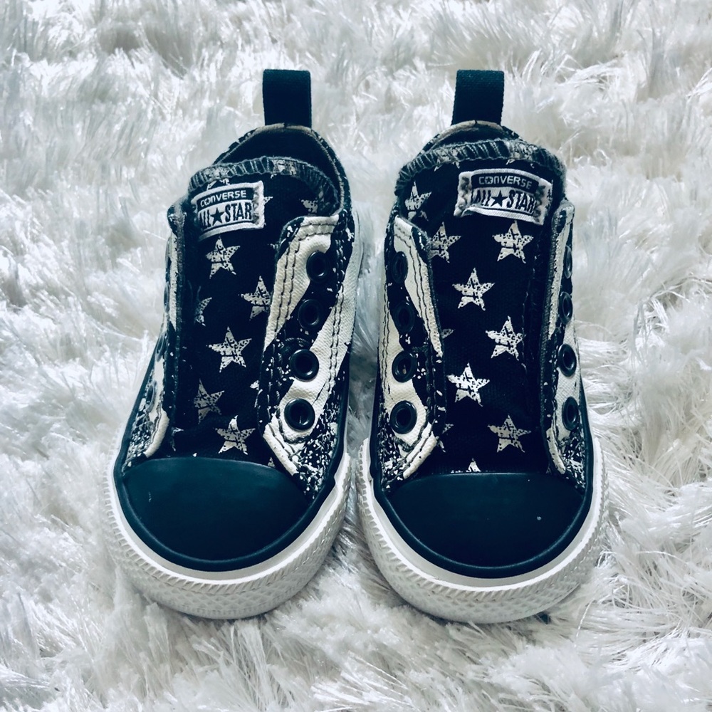 Converse black and white stars sneakers walker